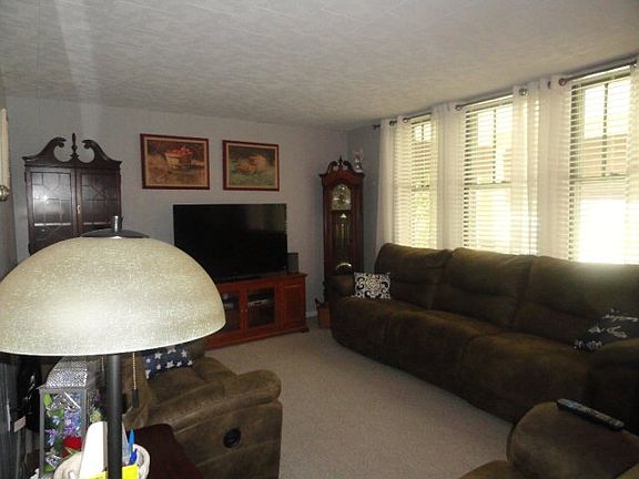 3rd image of 2906 Cypress St