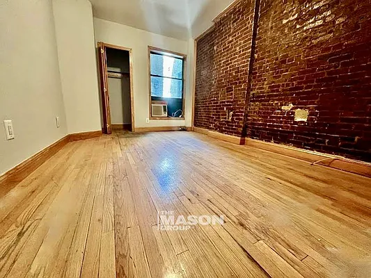 Rented by Mason Group LLC | media 11