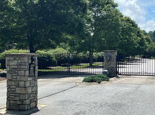 9 Shipman Pkwy, Flat Rock, NC 28731