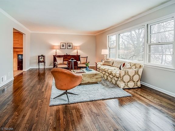 5th image of 24 Wesley Ct