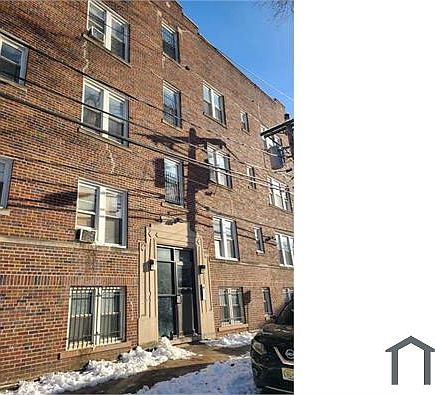 1st image of 45 Cedar Ave #4