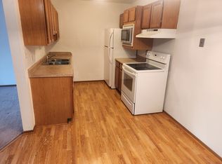 4 Pine Tree Dr APT 214, Arden Hills, MN 55112
