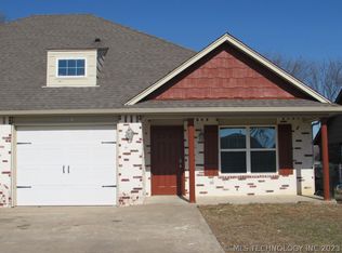 2104 Cornerstone Ave UNIT A, Claremore, OK 74017