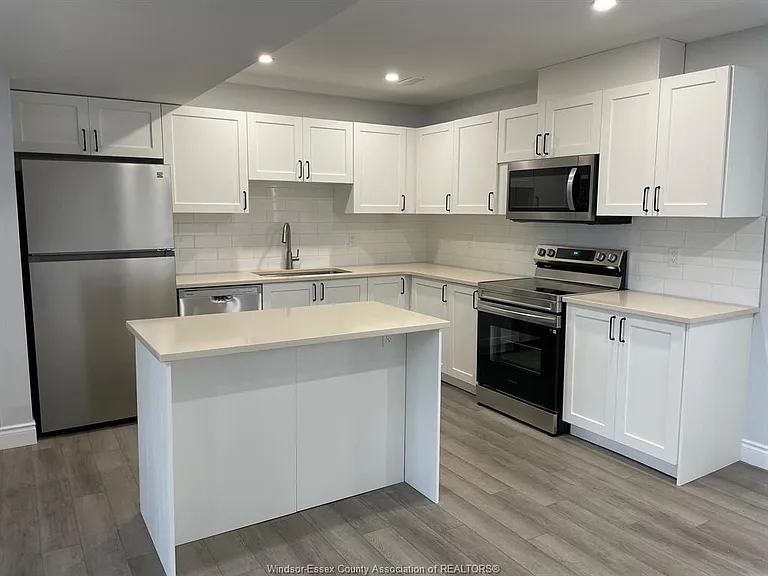 1131 Front Rd #B — Photo 3