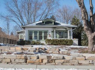 N62W6006 Columbia Rd, Cedarburg, WI 53012