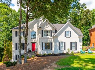 1760 Settindown Dr, Roswell, GA 30075