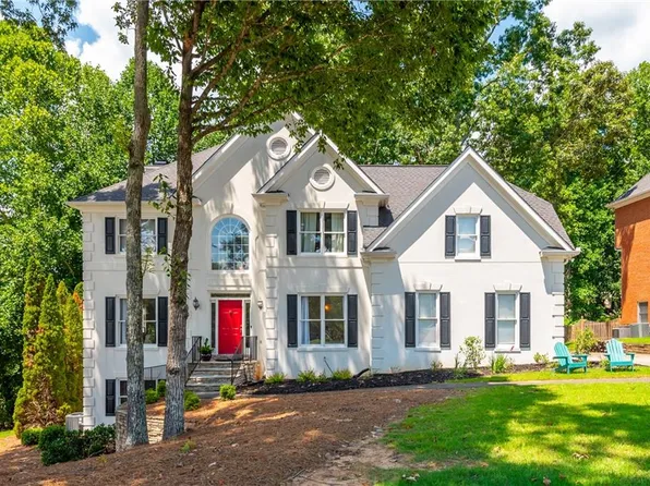 1760 Settindown Dr, Roswell, GA 30075