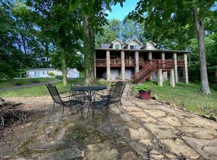 720 Derrick Rd, Dandridge, TN 37725