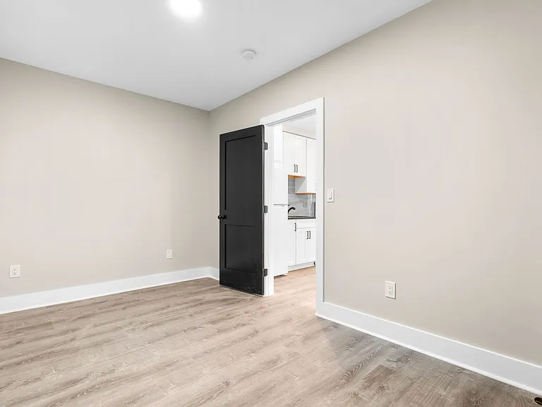 1516 Oates St NE — Photo 6