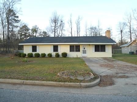 1st image of 612 College Dr