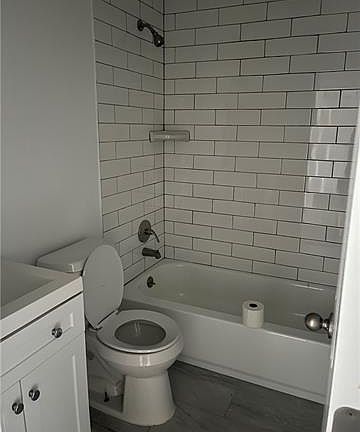 4th image of 509 Wilkinson St