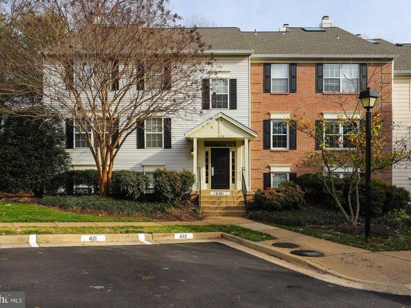12101 Green Ledge Ct #33, Fairfax, VA 22033