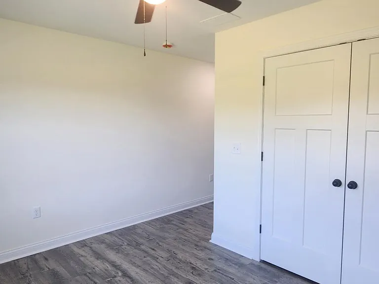 929 Olympic Ct — Photo 28