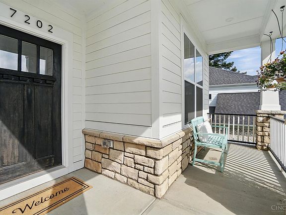 2nd image of 7202 Treetop Ln