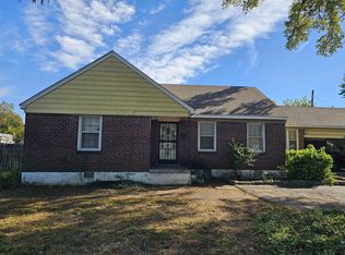 1196 Wells Station Rd, Memphis, TN 38122