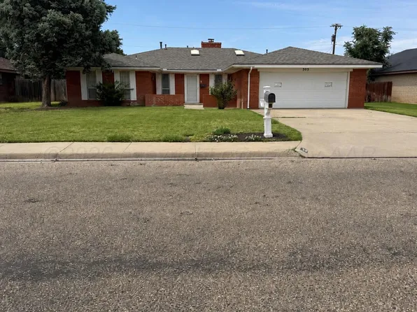 303 Bailey Ave, Dumas, TX 79029