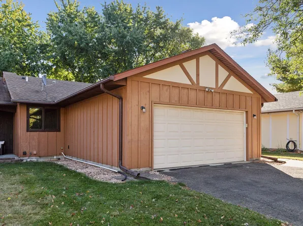 110 1st St NE, Saint Michael, MN 55376