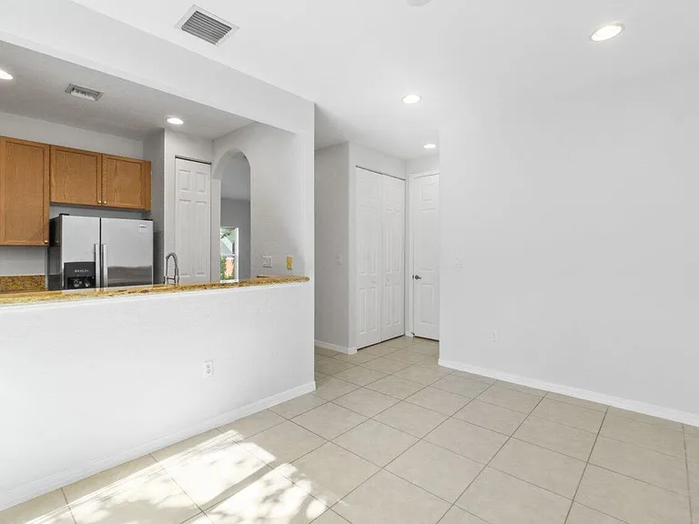 406 Lake Monterey Cir — Photo 8