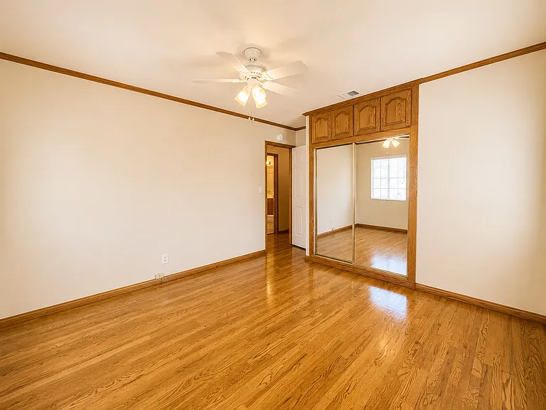508 N Vermont Ave — Photo 21