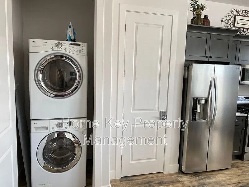 1 bed, 1.0 bath, $1,550 — Photo 3