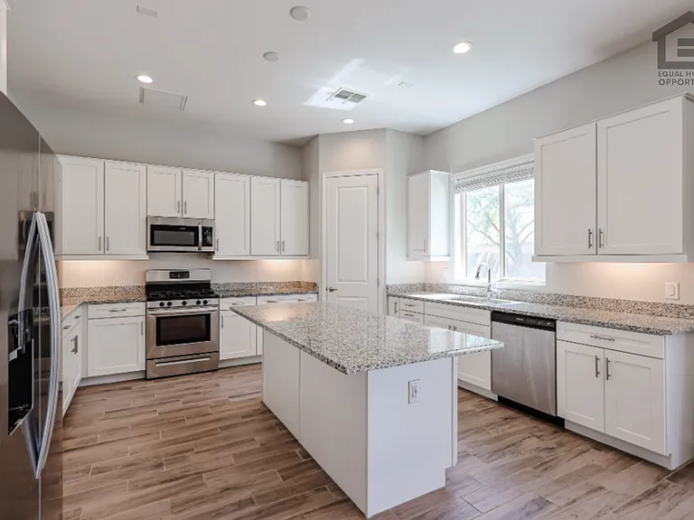 6521 E Michigan Ave — Photo 16