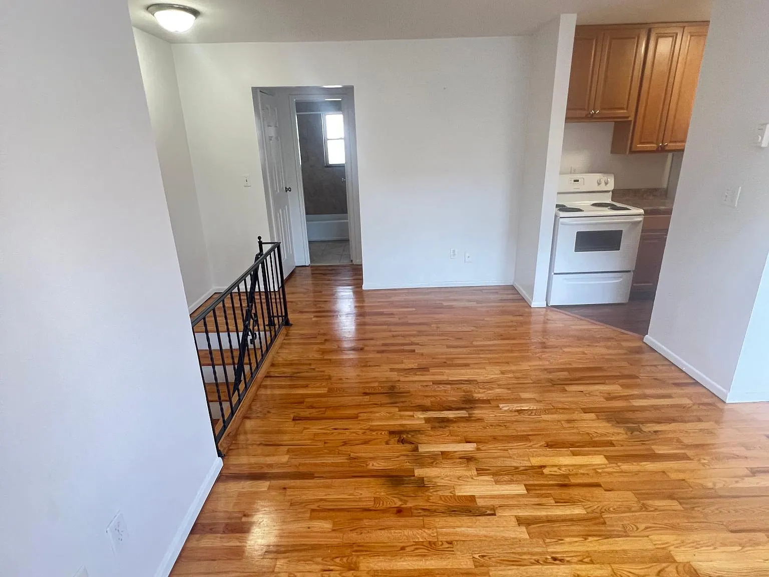403 Prospect Ave — Photo 3
