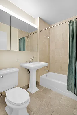 Rented by Cooper & Cooper Real Estate | media 5