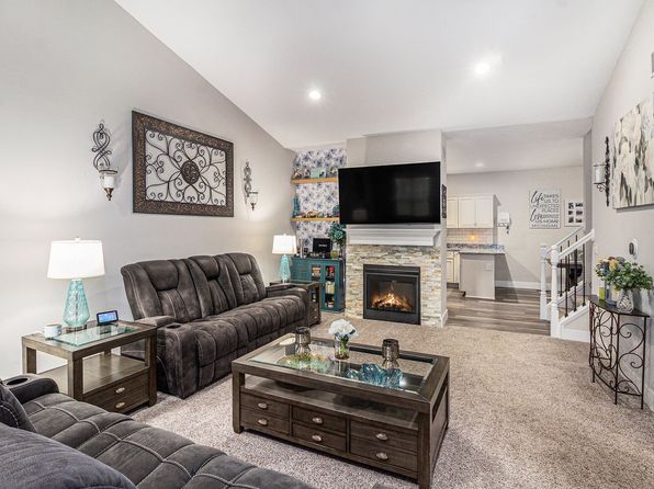 1758 Welland St, Howell, MI 48855