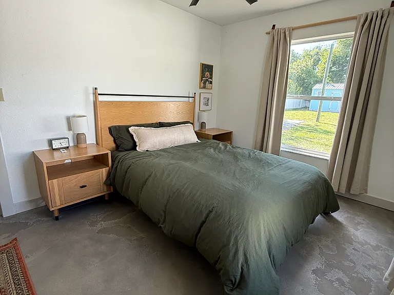 81 Division Ave — Photo 10