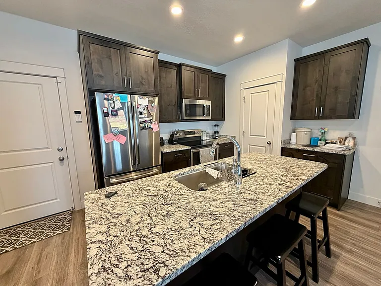 263 E Kirsten Ln — Photo 7
