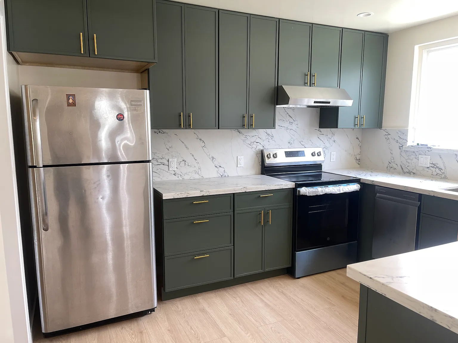 4 bed, $5,950 — Photo 4