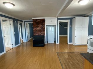 72 Bellevue Ave FLOOR 3, Woonsocket, RI 02895