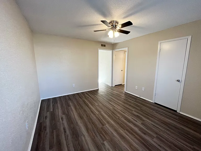 Anderson Point Apartments — Photo 26