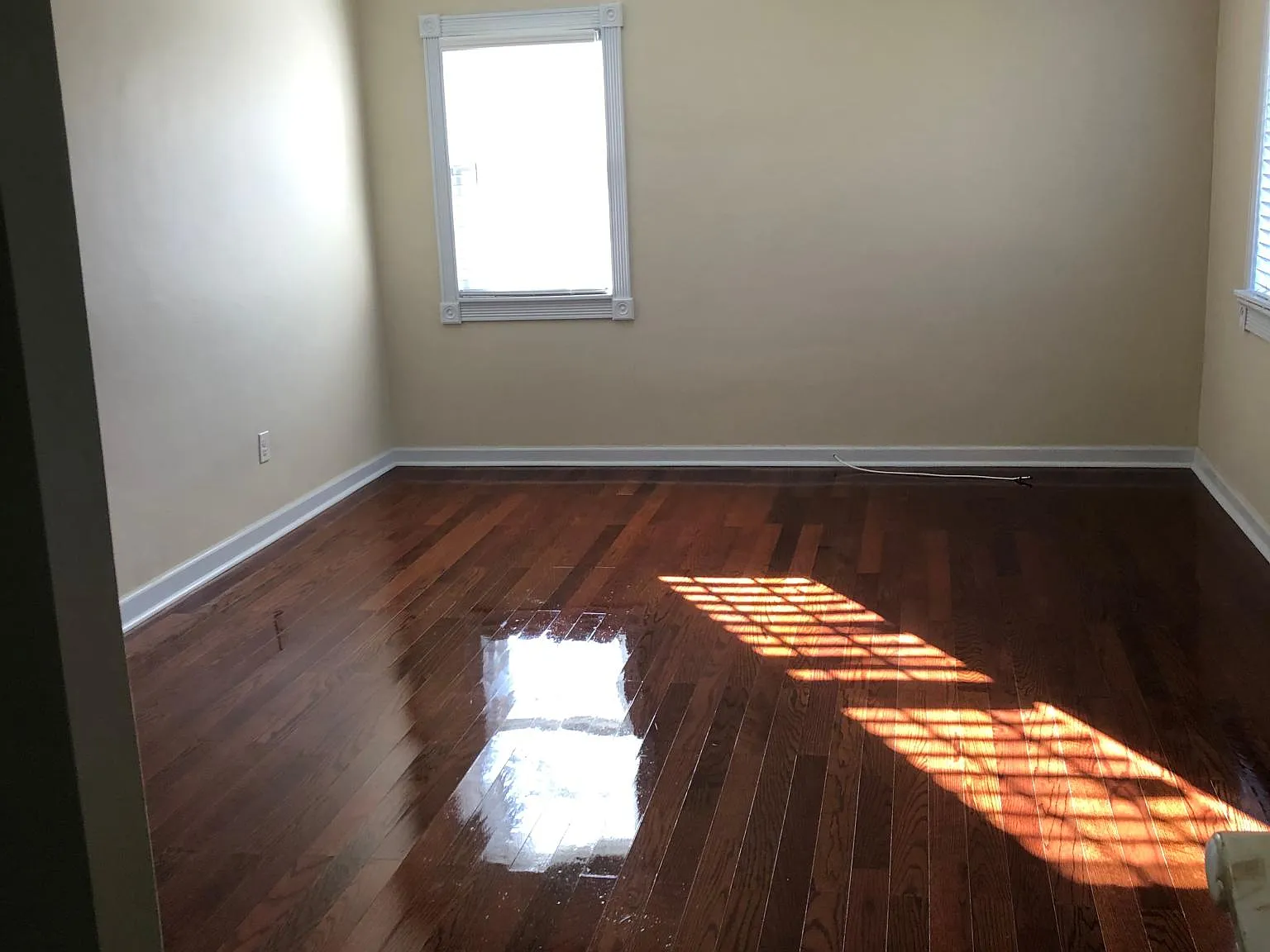 2 bed, 1400 sqft, $1,500 — Photo 2