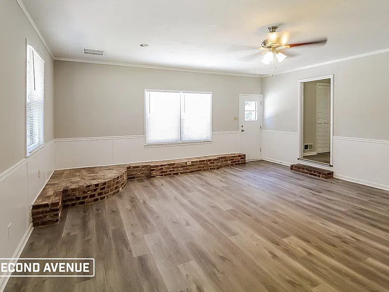 721 Bluebird Dr SE — Photo 3
