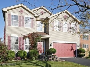 6818 Highgate Rd, Carpentersville, IL 60110