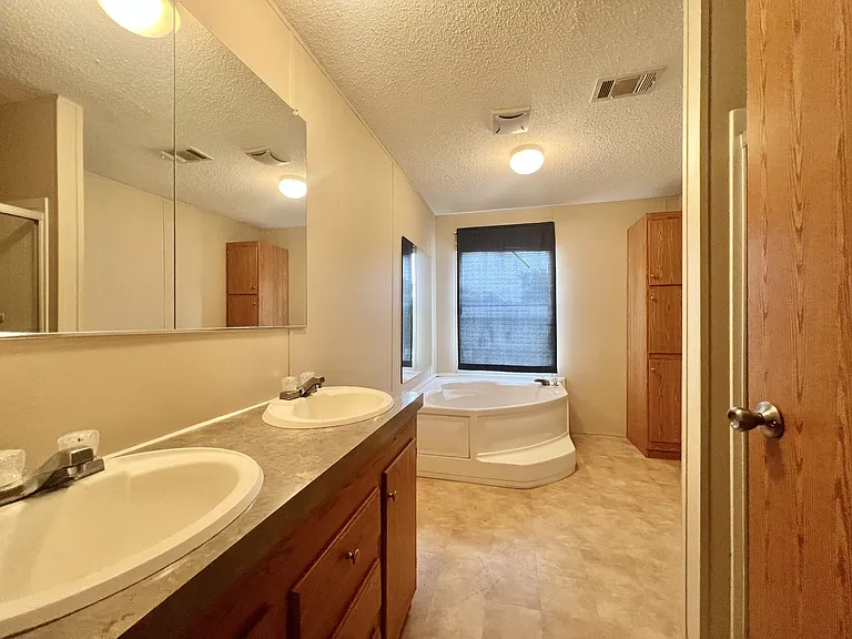 23915 NE State Road 26 #1 — Photo 9