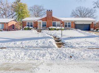 40 Willmore Rd, Saint Louis, MO 63109