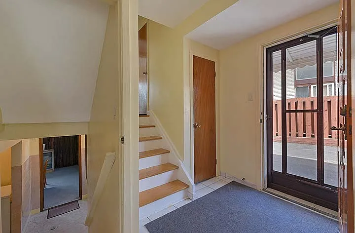 2 bed, 800 sqft, $2,400 — Photo 4