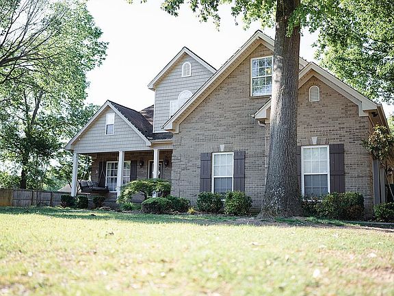2nd image of 1704 Woodside Dr