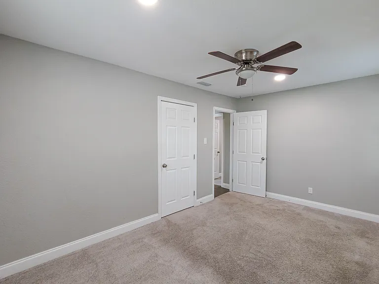 1222 S Peachtree Rd — Photo 9