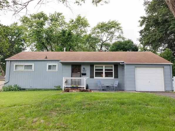 8614 Bristol Ave, Kansas City, MO 64138