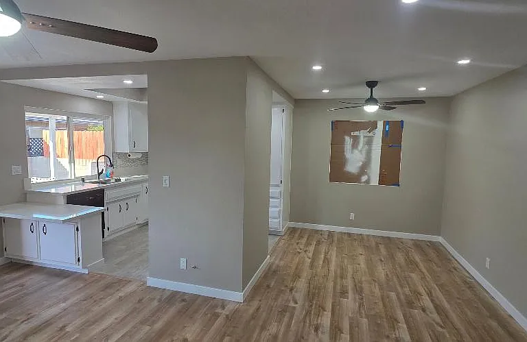 2208 El Grande St — Photo 8