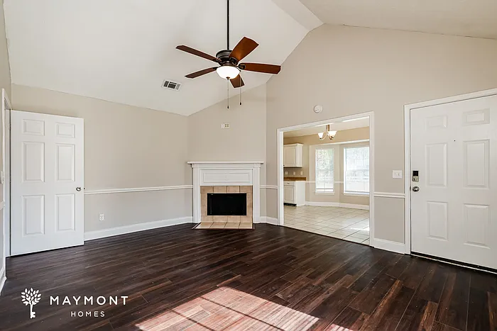 2038 Red Oak Dr — Photo 5