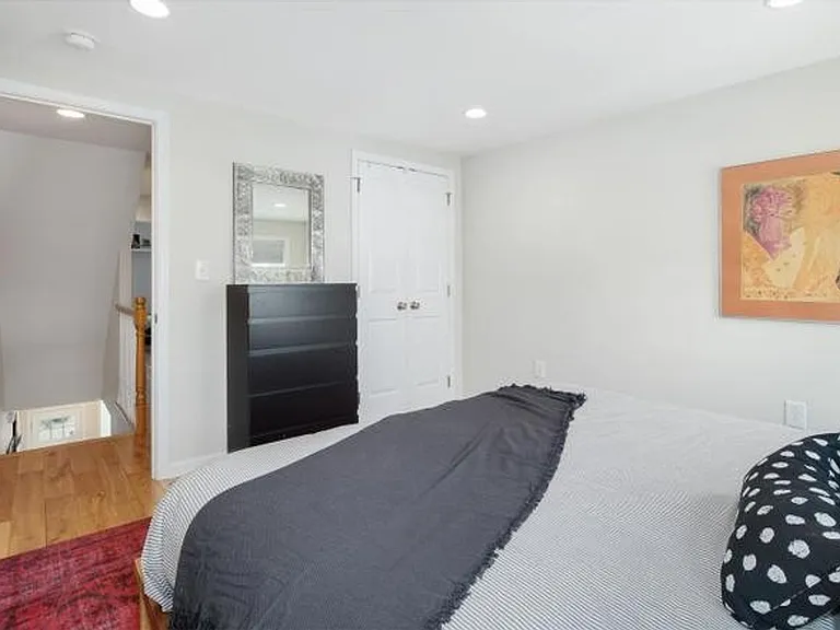 1428 S Clarion St — Photo 15