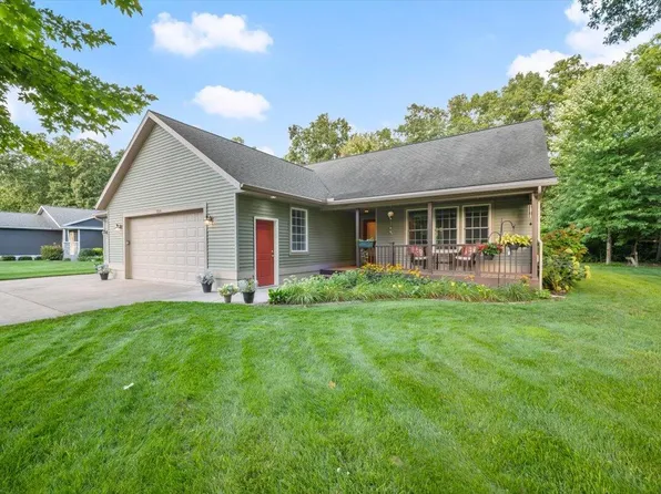 328 Hazelwood Ct, Muskegon, MI 49442