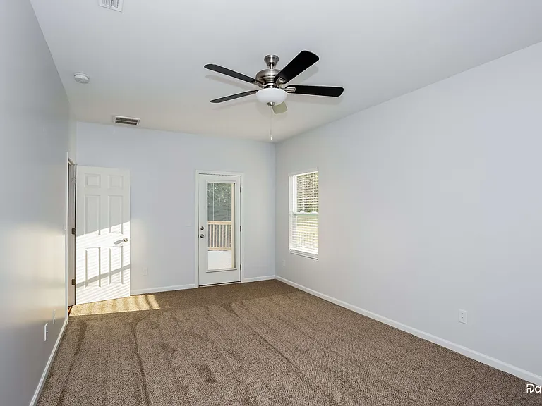 411 Smokehouse Ln — Photo 6