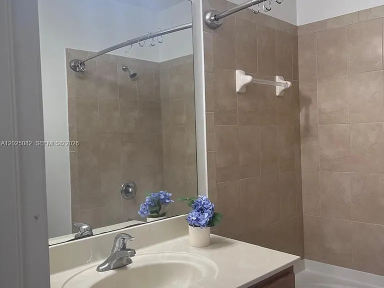 11601 NW 89th St #222 — Photo 21