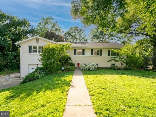 7409 Riverhill Rd, Oxon Hill, MD 20745