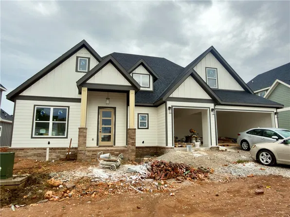 6701 S 60th St, Rogers, AR 72758